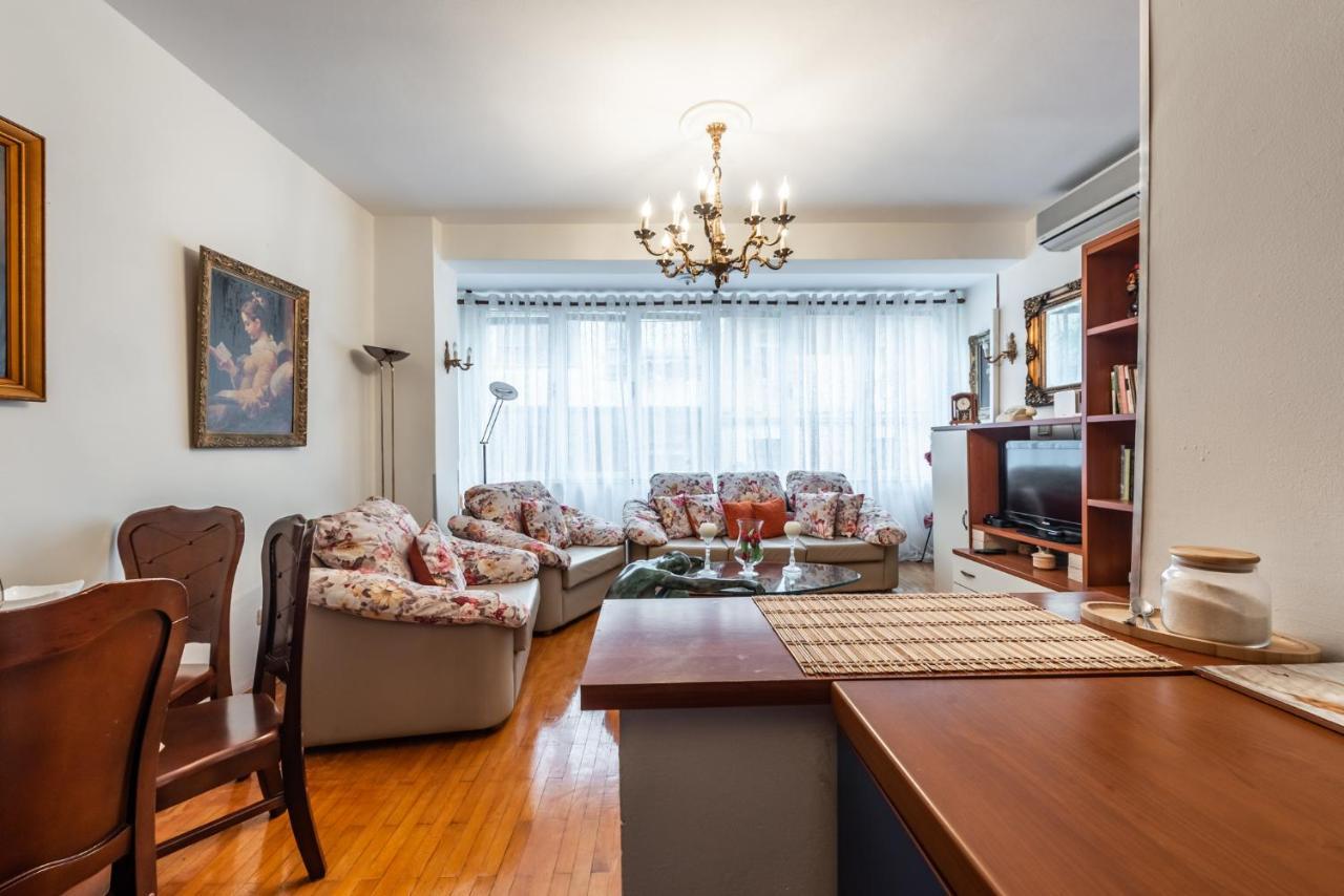 Vintage And Warm 2Br Apartament In Tirana Exterior foto