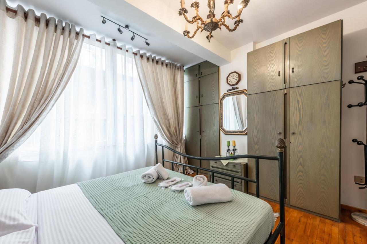 Vintage And Warm 2Br Apartament In Tirana Exterior foto