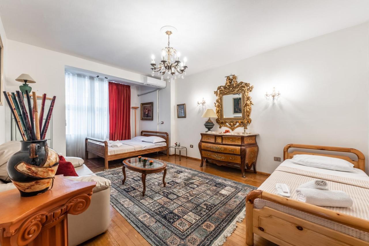 Vintage And Warm 2Br Apartament In Tirana Exterior foto